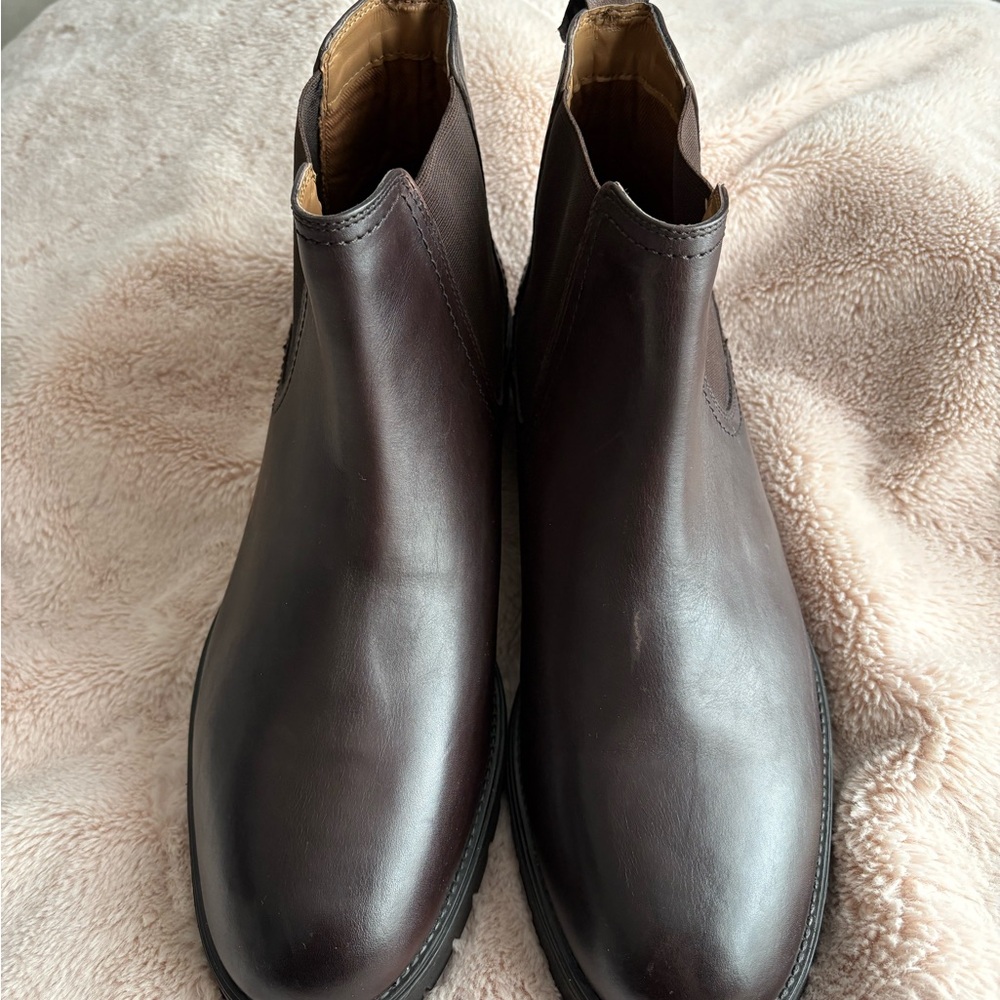 Vince Camuto Brown Leather Chukka Boots